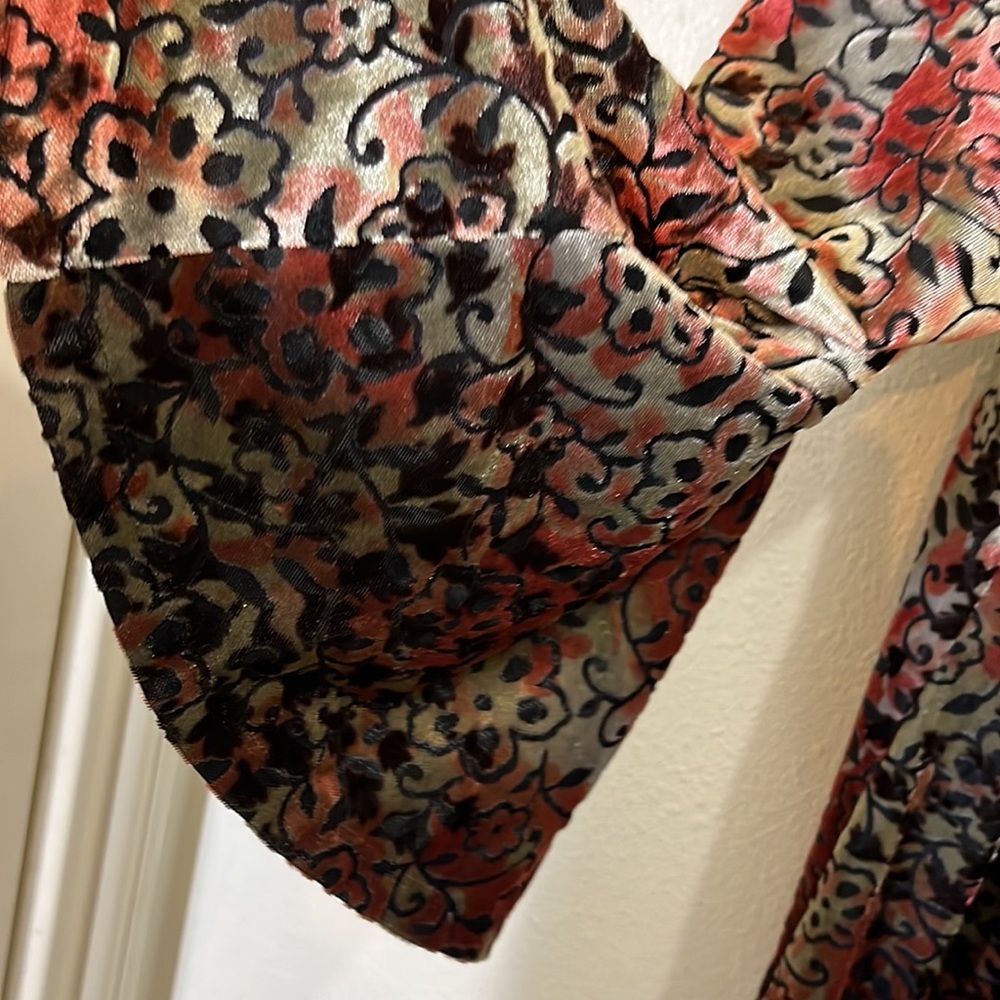 Avenue burgundy/ black/ sage green velvet looking top. Bell sleeves. Size 18/20 - Picture 3 of 10
